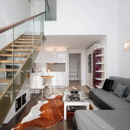 Daire Skau Eurovea Duplex Danube Exclusive View Free Parking Bratislava